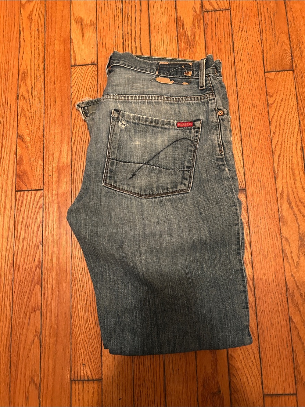 Guess Men's Faded Blue Relaxed Jeans